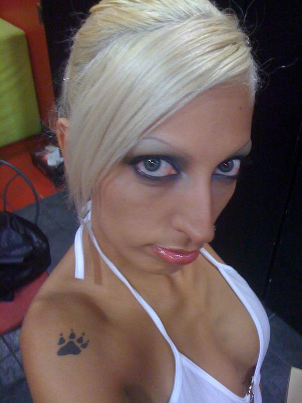 Foto Athena Lewis 1